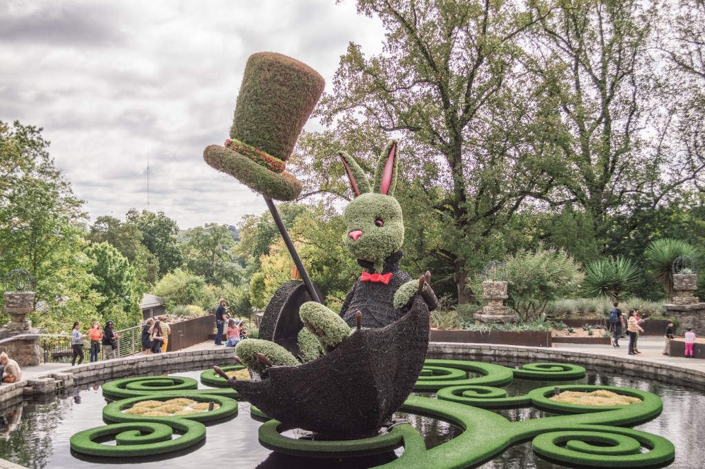 Alice exhibit turns Memphis Botanic Garden into Wonderland