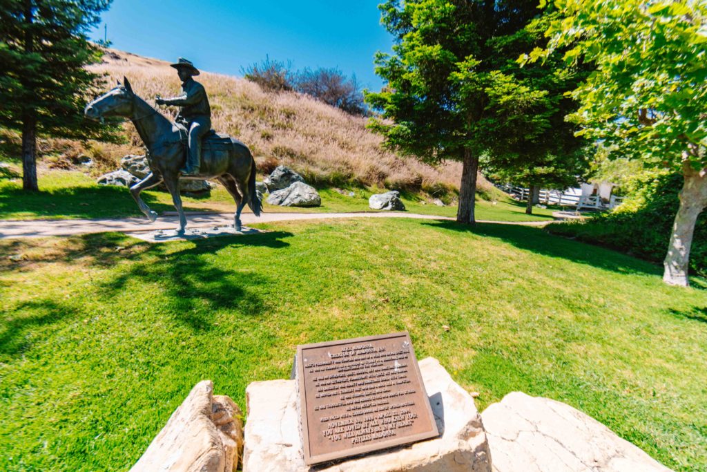 statue of a man on a horse