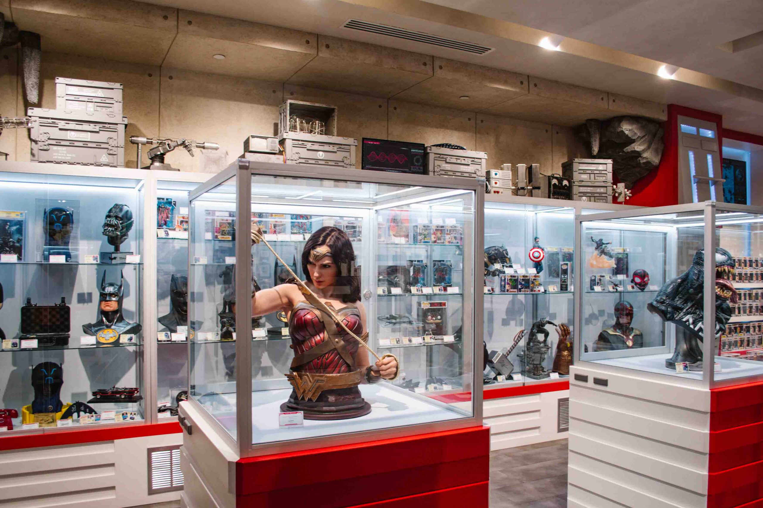 Celebrity Authentics memorabilia store in Citywalk Hollywood with Wonder Woman bust in a case in front of other props in cases behind.