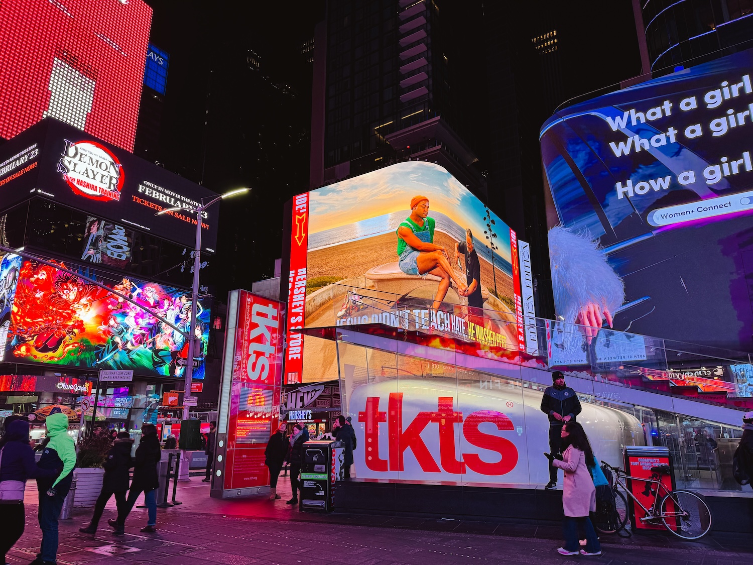 tkts booth in Times Square at night