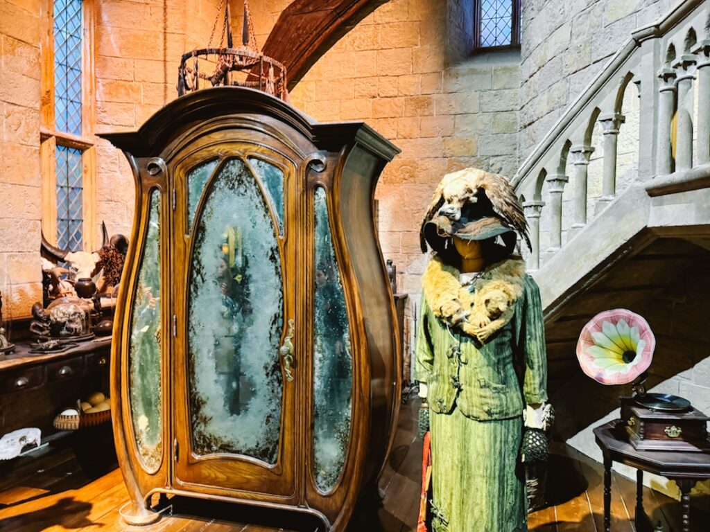Boggart cabinet and costume for Snape in Neville's gran's clothes