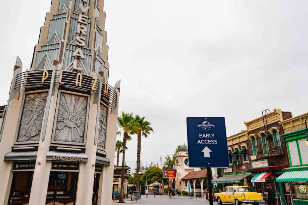 Early Access sign in Universal Plaza leading guests to Super Nintendo World